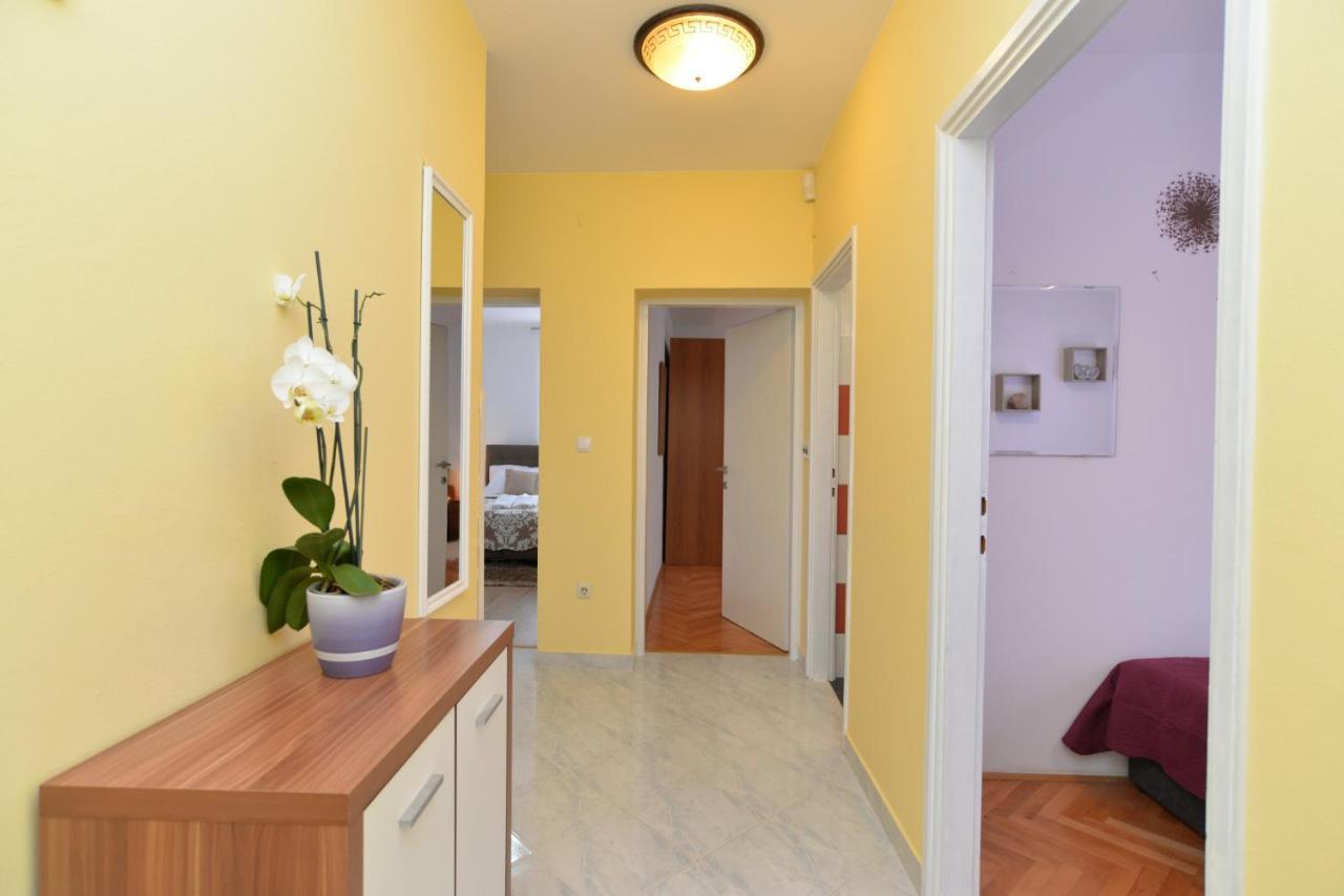 Apartments Violete 742 Pula Exterior photo